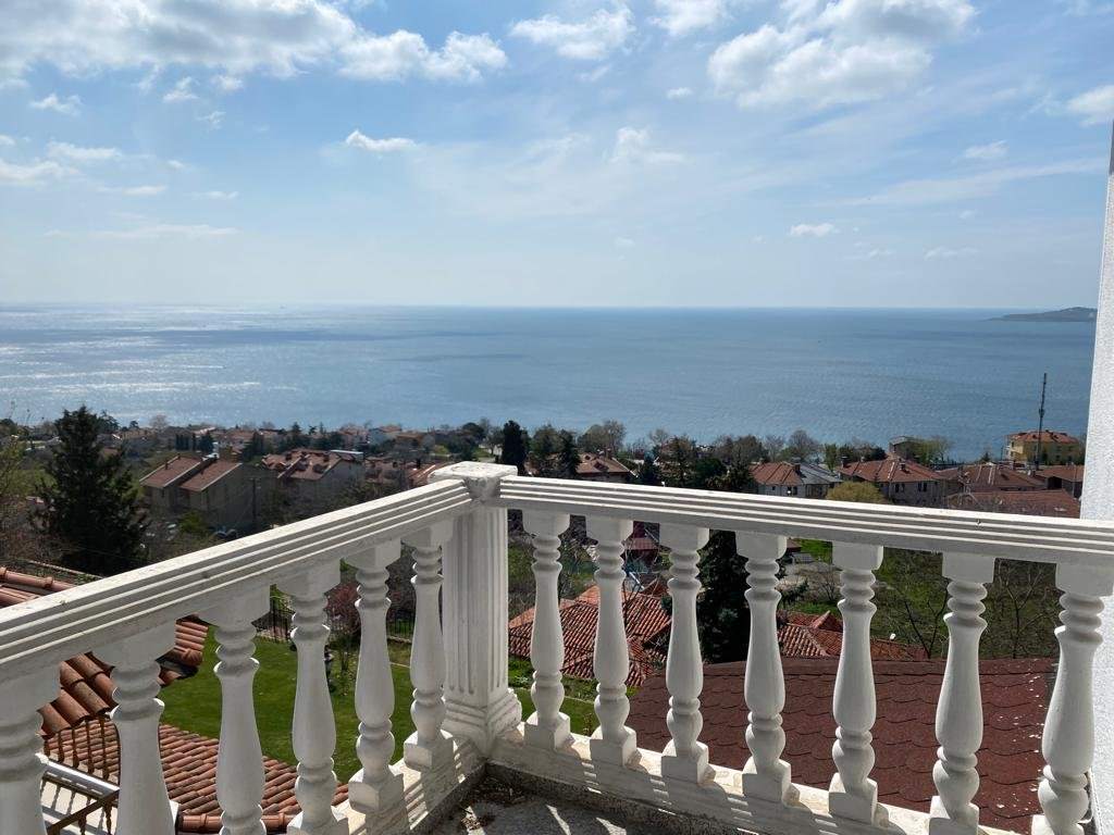 Full Sea View Detached Villa For Sale in Beylikdüzü