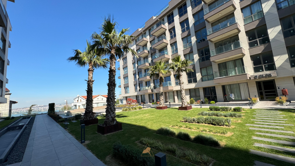 1+1 for sale in Casablu
