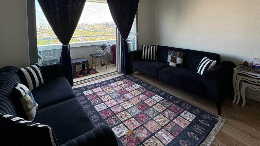 1+1 for sale in Bahçeşehir